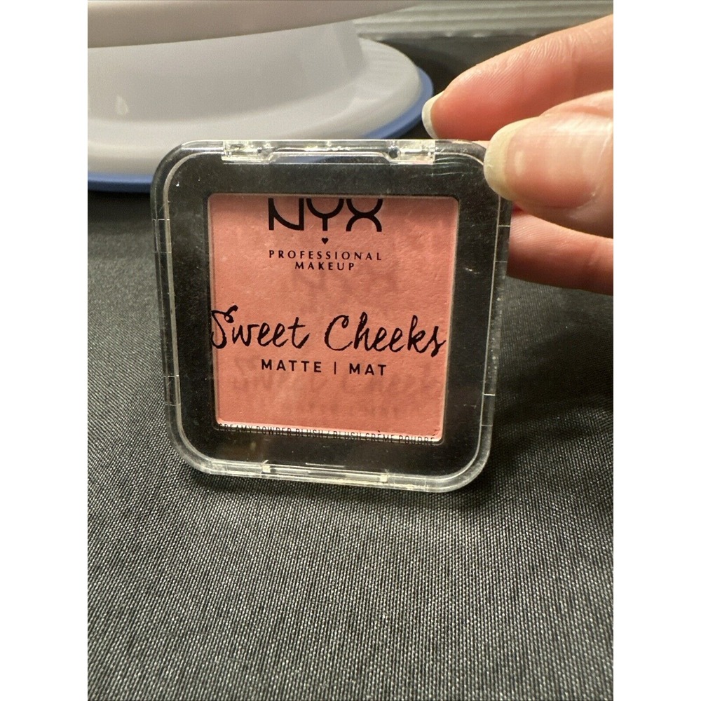 NYX Sweet Cheeks Matte Creamy Powder Blush SCCPBM08 Rose &‎ Play